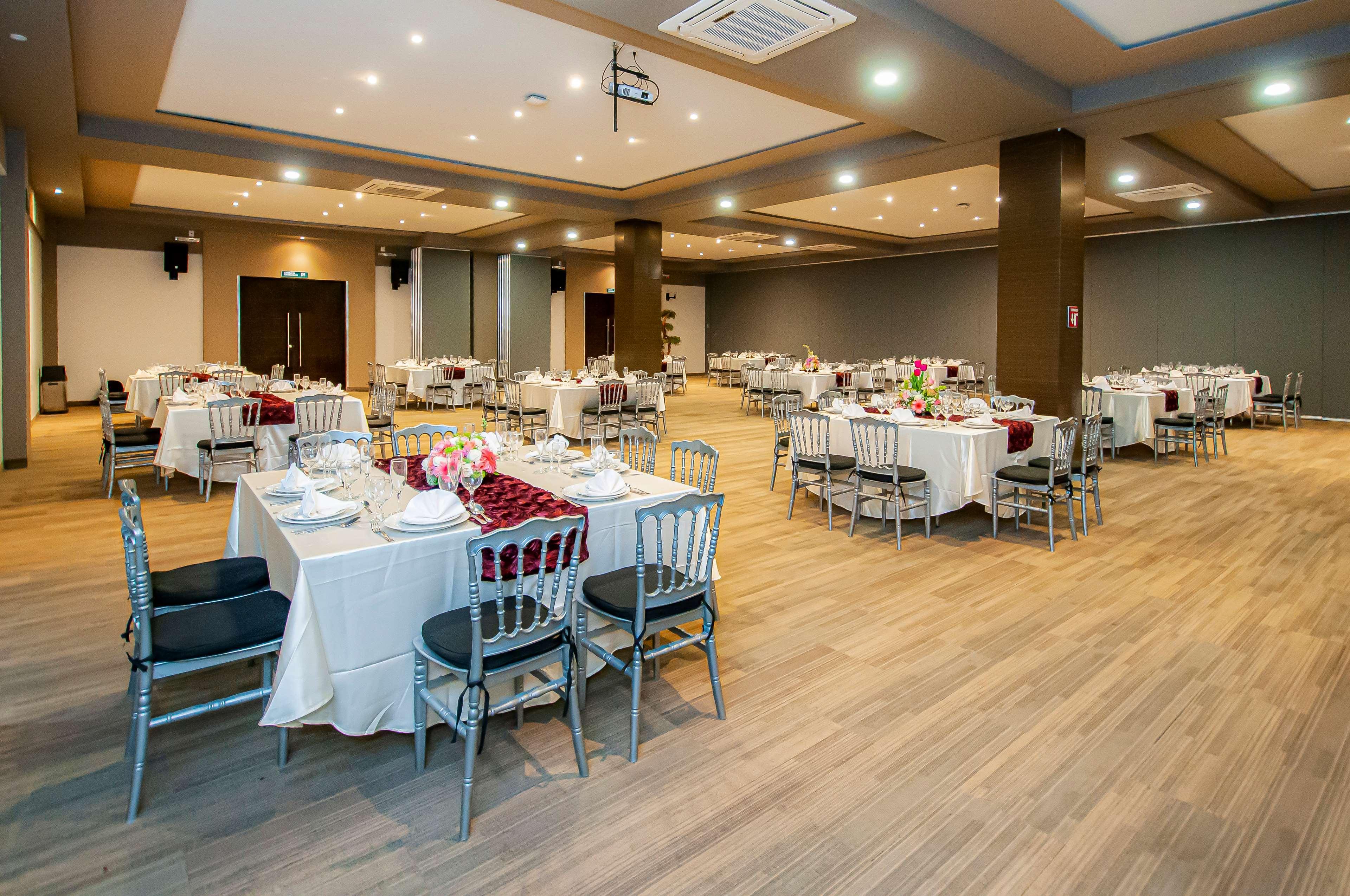 Best Western Plus Santa Cecilia Pachuca Ngoại thất bức ảnh